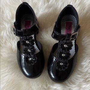 Rachel Shoes Girls Black Patent Mary Jane with Floral T-Strap